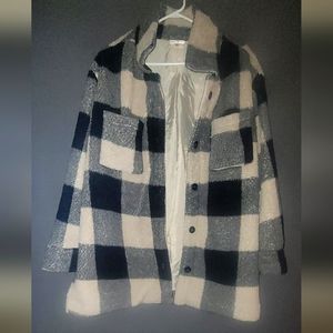 Stella Viva womens black and white checkered fleece coat. Size XL